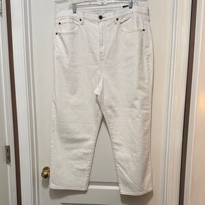 Torrid off white ankle/cropped jean size 18 new with tags